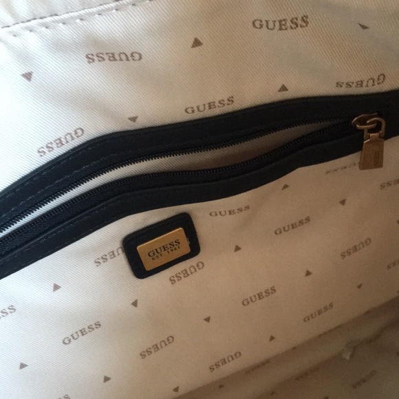 NWT Guess Jaxi Black and White Leopard Print Tote - Picture 7 of 10